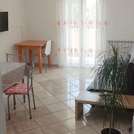 Apartment Mb Pula