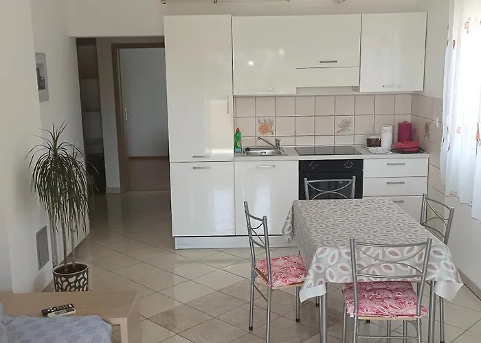 Apartment Mb Pula